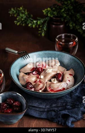 Lussuosa delicatezza invernale servita in un'elegante presentazione Foto Stock