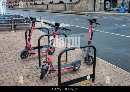 Liverpool, Regno Unito - 18 luglio 2025; voi scooter elettrico nella città di Liverpool. Foto Stock