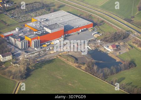 RIBA Verpackungen GmbH con Pelkumer Bach nel distretto Pelcum di Hamm. Hamm, regione della Ruhr, Renania settentrionale-Vestfalia, Germania, Hamm, DEU, Europa, aereo Foto Stock