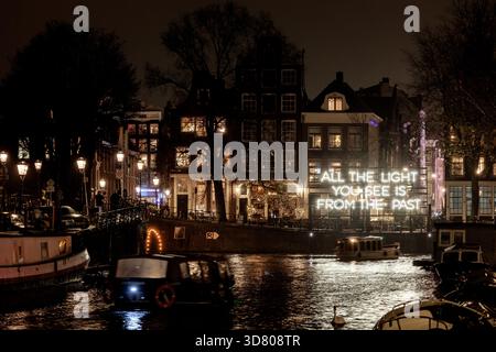AMSTERDAM - la luminosa opera d'arte "All the Light You SEE" sarà esposta durante l'Amsterdam Light Festival. Durante la quattordicesima edizione della manifestazione, 20 opere d'arte luminose saranno esposte in tutta la capitale. Il tema di quest'anno è l'eredità. ANP RAMON VAN FLYMEN netherlands Out - belgio Out Foto Stock