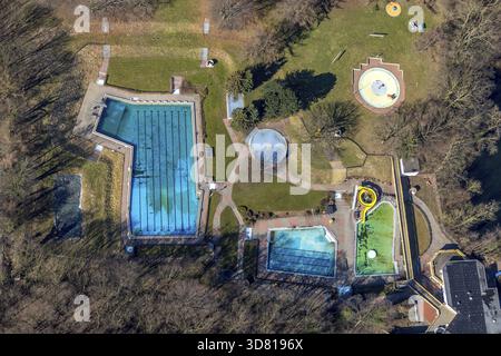 Piscina all'aperto Schoene Floete sulla Steinbruchstrasse a Holzwickede nella Renania settentrionale-Vestfalia. Holzwickede, regione della Ruhr, Renania settentrionale-Vestfalia, Germania, Foto Stock