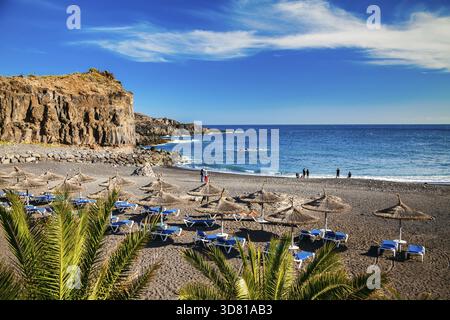 Piccola spiaggia nel villaggio Callao Salvaje a Tenerife, Isole Canarie, Spagna Foto Stock