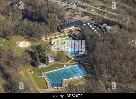 Piscina all'aperto Schoene Floete sulla Steinbruchstrasse a Holzwickede nella Renania settentrionale-Vestfalia. Holzwickede, regione della Ruhr, Renania settentrionale-Vestfalia, Germania, Foto Stock