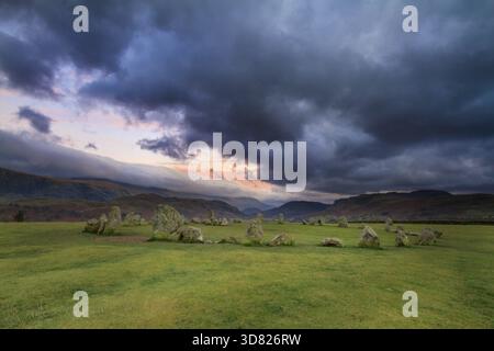 Castlerigg Stone Circle è situato vicino a Keswick nel distretto del lago REGNO UNITO Foto Stock