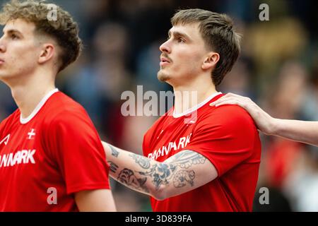 Farum, Danimarca. 27 novembre 2025. Sylvester Pedersen di Danimarca ha partecipato alle qualificazioni europee alla Coppa del mondo 2027 tra Danimarca e Spagna alla Farum Arena di Farum. Credito: Gonzales Photo/Alamy Live News Foto Stock