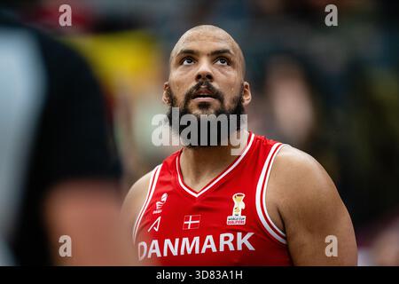 Farum, Danimarca. 27 novembre 2025. Kevin Larsen della Danimarca ha partecipato alle qualificazioni europee alla Coppa del mondo 2027 tra Danimarca e Spagna alla Farum Arena di Farum. Credito: Gonzales Photo/Alamy Live News Foto Stock