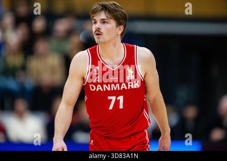 Farum, Danimarca. 27 novembre 2025. Jonathan Klussmann (71) danese visto durante le qualificazioni europee alla Coppa del mondo 2027 tra Danimarca e Spagna alla Farum Arena di Farum. Credito: Gonzales Photo/Alamy Live News Foto Stock