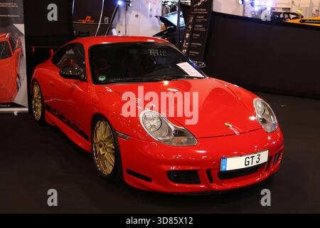 Porsche 911 GT3 RS Look, Baujahr 2000, Baureihe 996, 43. Classic & Prestige Salon S.I.H.A. im Rahmen der 57. Essen Motor Show 2025 29.11.-07.12.2025, Pressetag 28.11.2025, Essen D *** Porsche 911 GT3 RS Look, anno modello 2000, serie modello 996 , 43 Classic Prestige Salon S i H A come parte del 57 Essen Motor Show 2025 29 11 07 12 2025, press day 28 11 2025 , Essen D Foto Stock
