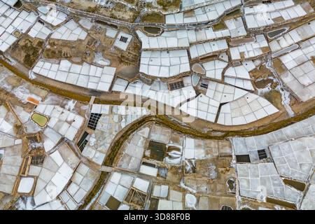 Vista aerea della Valle dell'Anana con antiche terrazze saline, Paesi Baschi, Spagna Foto Stock