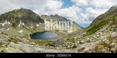 Panorama mozzafiato del Parco Nazionale degli alti Tatra in Slovacchia. Foto Stock