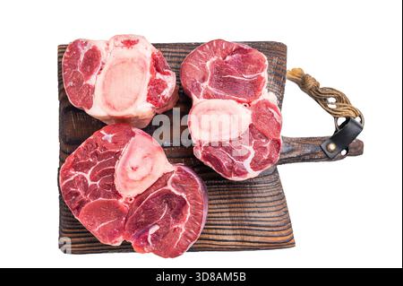 Ossobuco crudo fresco codolo di vitello Premium, ideale per cucinare lentamente e creare pasti sostanziosi e confortanti che impressionano. isolato su sfondo bianco. inizio vi Foto Stock