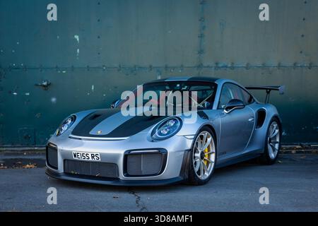 2018 Porsche 911 GT2 RS, in mostra al Bicester Motion Scramble tenutosi il 5 ottobre 2025. Foto Stock