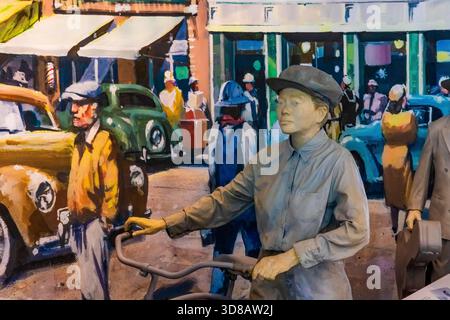 Murale di una trafficata Richmond Street durante la guerra; Rosie the Riveter WWII Home Front National Historical Park, Richmond, California, USA [Nessuna pubblicazione; edi Foto Stock