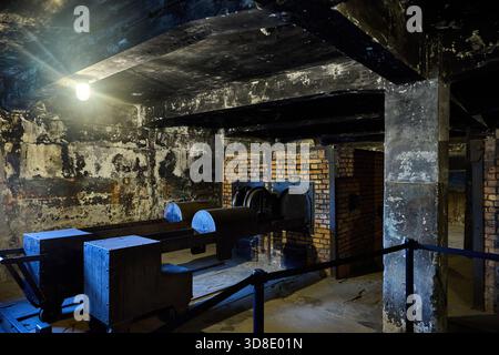 Polonia, Auschwitz nella città polacca di Oświęcim, Auschwitz i un campo di concentramento nazista camere a gas ricostruzione del crematorio Foto Stock