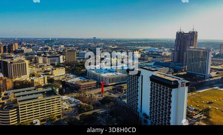 Ripresa aerea di San Antonio con un drone DJI Foto Stock