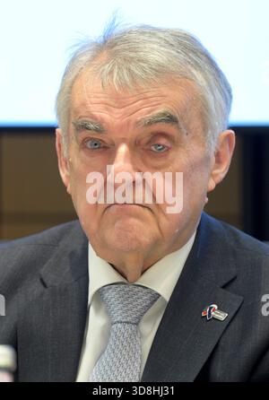 Herbert REUL , CDU , Innenminister von NRW , 12.11.2025 Herbert REUL , CDU , Ministro degli interni della Renania settentrionale-Vestfalia , 12.11.2025 *** Herbert REUL , CDU , Ministro degli interni della Renania settentrionale-Vestfalia , 12 11 2025 Herbert REUL , CDU , Ministro degli interni della Renania settentrionale-Vestfalia , 12 11 2025 Foto Stock