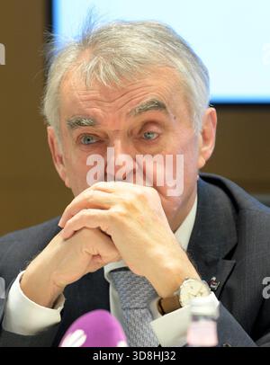 Herbert REUL , CDU , Innenminister von NRW , 12.11.2025 Herbert REUL , CDU , Ministro degli interni della Renania settentrionale-Vestfalia , 12.11.2025 *** Herbert REUL , CDU , Ministro degli interni della Renania settentrionale-Vestfalia , 12 11 2025 Herbert REUL , CDU , Ministro degli interni della Renania settentrionale-Vestfalia , 12 11 2025 Foto Stock