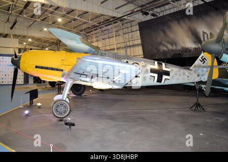 Messerschmitt Bf 109E-4, sopravvissuto alla battaglia della Gran Bretagna, in mostra al RAF Museum di Londra Foto Stock
