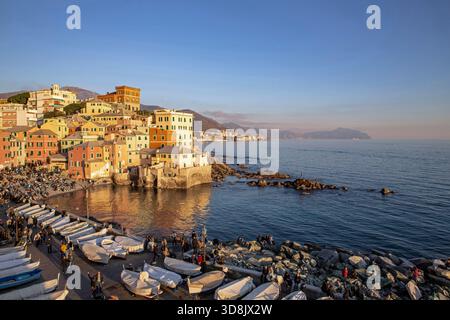 Italia, Liguria, Genova, Boccadasse, ex piccolo porto peschereccio, dicembre 2024. Foto Stock