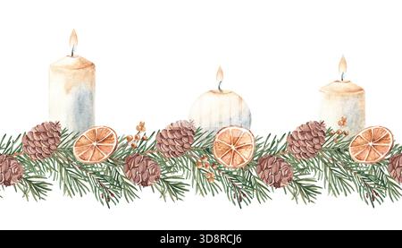 Motivo bordo senza cuciture acquerello orizzontale dell'Avvento di Natale. Candele con rami di Fir e fette di arancio. Intima decorazione domestica in stile rustico Foto Stock