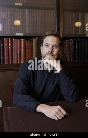 Ritratto di Christopher Bollen 16/11/2025 ©Isabella De Maddalena/opale.Photo Foto Stock