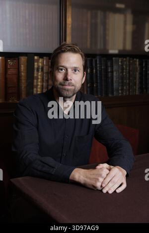 Ritratto di Christopher Bollen 16/11/2025 ©Isabella De Maddalena/opale.Photo Foto Stock