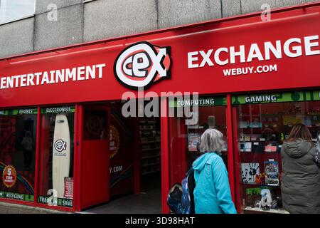 Il negozio Entertainment Exchange cex si trova nel centro di Newquay, in Cornovaglia, nel Regno Unito. Foto Stock