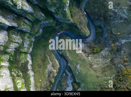 Vista aerea della gola di Cheddar al crepuscolo. Somerset, Regno Unito Foto Stock