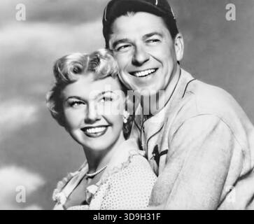 LA SQUADRA VINCITRICE del film Warner Bros. Del 1952 con Doris Day e Ronald Reagan Foto Stock