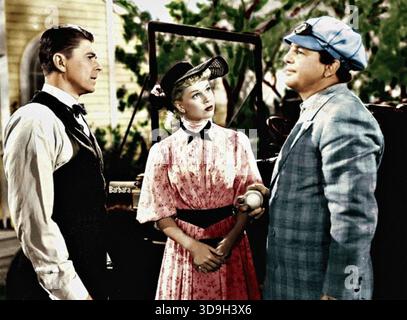 LA SQUADRA VINCITRICE del film della Warner Bros. 1952 con da sinistra: Ronald Reagan Doris Day, Frank Lovejoy Foto Stock