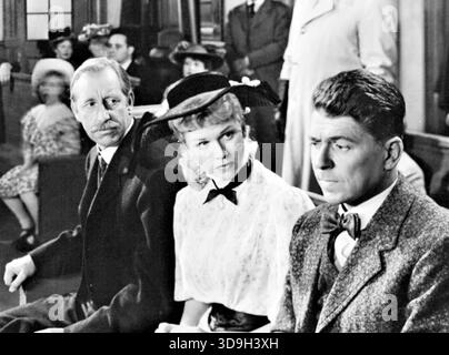 LA SQUADRA VINCITRICE del film Warner Bros. Del 1952 con Doris Day e Ronald Reagan a destra Foto Stock
