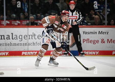 Hakon Haenelt (Schwenninger Wild Wings) Schwenninger Wild Wings versus Pinguins Bremerhaven, DEL, Main Round, Matchday 25, stagione 2025/2026, 12/05/2025 foto: Eibner-Pressefoto/Sven Laegler Foto Stock