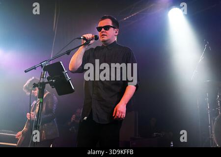 REGNO UNITO. 5 dicembre 2025. LONDRA, INGHILTERRA - 5 DICEMBRE: Adam Houghton di "IST IST" si esibisce al 229 il 05 dicembre 2025 a Londra, Inghilterra.CAP/Mar © Mar/Capital Pictures Credit: Capital Pictures/Alamy Live News Foto Stock