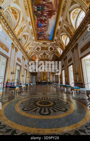 La Reggia di Caserta è stata utilizzata come set per alcune scene di Guerre stellari. Foto Stock