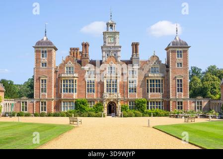 Blickling Hall Norfolk è una dimora signorile giacobina nella tenuta Blickling a Blickling vicino Aylsham Norfolk Inghilterra Regno Unito Europa Foto Stock