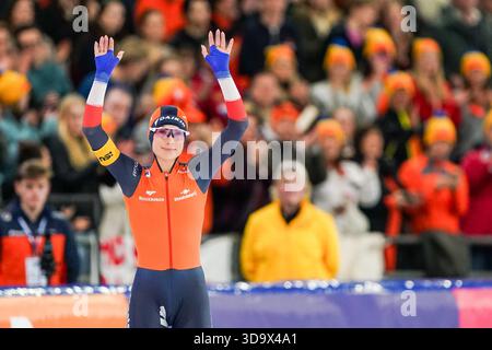 Heerenveen, Paesi Bassi. 7 dicembre 2025. HEERENVEEN, PAESI BASSI - 7 DICEMBRE: Femke Kok dei Paesi Bassi durante la Coppa del mondo ISU Speed Skating 3 al Thialf il 7 dicembre 2025 a Heerenveen, Paesi Bassi (foto di Andre Weening/Orange Pictures) crediti: Orange Pics BV/Alamy Live News Foto Stock
