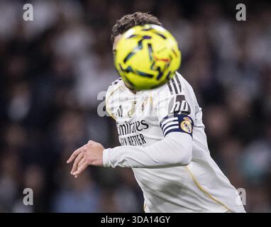 Madrid, Spagna. 7 dicembre 2025. MADRID, SPAGNA - 7 DICEMBRE: Federico Valverde del Real Madrid durante la partita tra Real Madrid e Celta Vigo valida per la Liga allo stadio Santiago Bernabeu di Madrid, oggi 7 dicembre 2025. Foto: Ricardo Nogueira/Sports Press Photo credito: SPP Sport Press Photo. /Alamy Live News Foto Stock