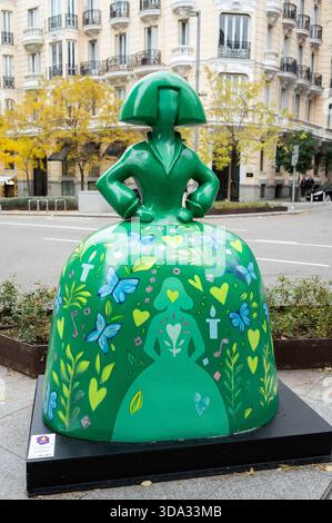 Madrid, Spagna. 7 dicembre 2025. Una scultura a forma di figure del pittore Velázquez Las Menina è visibile durante la mostra Meninas Madrid Gallery. Credito: SOPA Images Limited/Alamy Live News Foto Stock