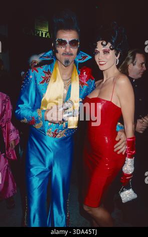 Heidi Klum e il marito Ric Pipino alla terza festa annuale di Halloween di Heidi Klum a capitale a New York City il 31 ottobre 2002. Foto di Henry McGee/MediaPunch Foto Stock