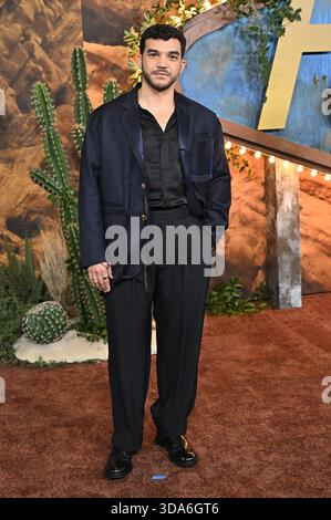 Los Angeles, Stati Uniti. 8 dicembre 2025. Adam Faison arriva alla premiere della seconda stagione di "Fallout'" di Amazon prime Video tenutasi all'Academy Museum of Motion Pictures l'8 dicembre 2025 a Los Angeles, CA. © Starbuck/AFF-USA.COM credito: AFF/Alamy Live News Foto Stock