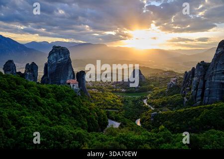 Grecia, Tessaglia, Kalambaka, Meteora, Patrimonio dell'Umanità dell'UNESCO, Monastero di Roussanou Foto Stock
