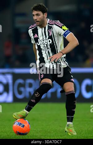Manuel Locatelli della Juventus FC in azione durante la partita di serie A 2025/2026 tra SSC Napoli e Juventus FC allo stadio Diego Armando Maradona di Napoli (Italia), 7 dicembre 2025. Foto Stock
