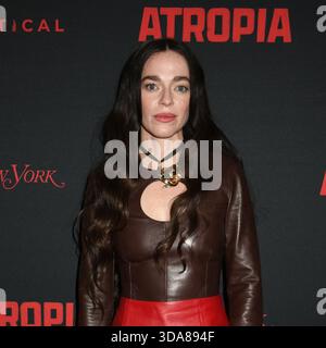 NY. 8 dicembre 2025. Hailey Gates agli arrivi per ATROPIA Premiere, IFC Center, New York, NY, 08 dicembre, 2025. crediti: Quoin Pics/Everett Collection/Alamy Live News Foto Stock