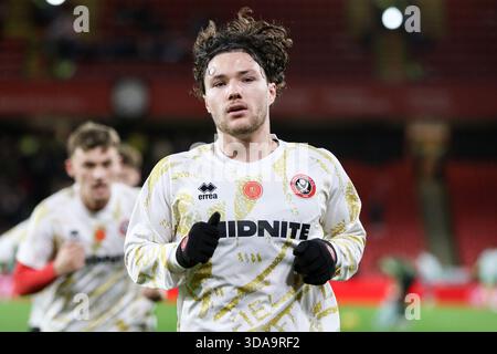 Sheffield, Regno Unito. 9 dicembre 2025. Callum o'Hare (10 Sheffield United) prima dell'EFL Sky Bet Championship match tra Sheffield United e Norwich City a Bramall Lane a Sheffield, Inghilterra, il 9 dicembre 2025. Credito: SPP Sport Press Photo. /Alamy Live News Foto Stock