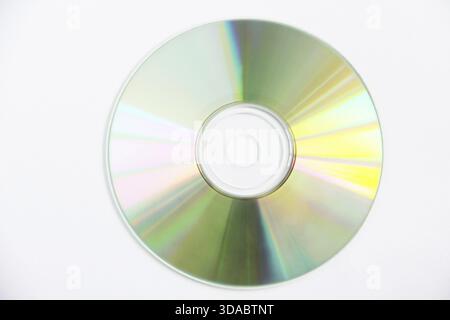 Pulire CD compact disc mock up isolato su bianco Foto Stock