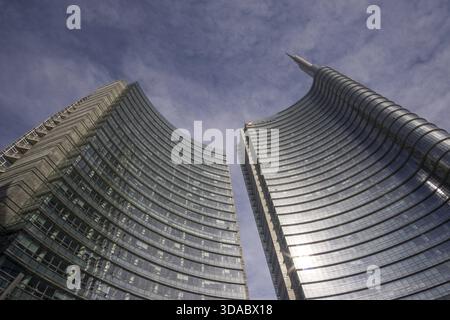 Grattacielo UniCredit tratto da Piazza Gae Aulenti a Milano, Italia, Milano, Italia Foto Stock