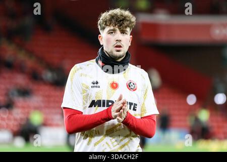 Sheffield, Regno Unito. 9 dicembre 2025. Ollie Arblaster (4 Sheffield United) prima dell'EFL Sky Bet Championship match tra Sheffield United e Norwich City a Bramall Lane a Sheffield, Inghilterra, il 9 dicembre 2025. Credito: SPP Sport Press Photo. /Alamy Live News Foto Stock