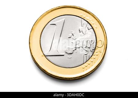 Un Euro Coin, macro isolato su bianco Foto Stock