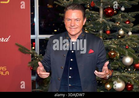 Stefan Mross bei der 31. JosÃ Carreras Gala 2025 a der Media City Lipsia. Lipsia, 10.12.2025 *** Stefan Mross al 31 JosÃ Carreras Gala 2025 nella Media City Lipsia, 10 12 2025 foto:xAgenturxWehnertx/xGränzdörferx/xFuturexImagex carreras 5234 Foto Stock