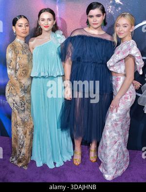 (FILE) Sports Illustrated di Sydney Sweeney coprono Sparks Backlash. HOLLYWOOD, LOS ANGELES, CALIFORNIA, Stati Uniti - 04 GIUGNO: Le attrici Alexa Demie, Maude Apatow, Barbie Ferreira e Sydney Sweeney (Sydney Bernice Sweeney) arrivano alla premiere di Los Angeles della HBO 'Euphoria' tenutasi all'ArcLight Cinerama Dome il 4 giugno 2019 a Hollywood, Los Angeles, California, Stati Uniti. (Foto di Image Press Agency) Foto Stock